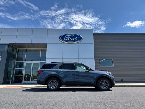 New 2026 Ford Explorer Active w/ Active Comfort Package AWD/4WD image 10