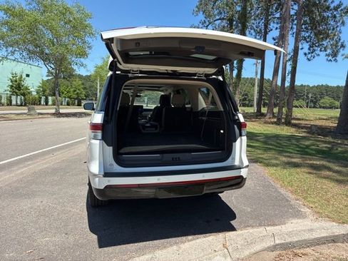 Used 2024 Lincoln Navigator L Reserve AWD/4WD image 19