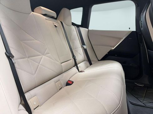 Used 2024 BMW iX xDrive50 w/ Sport Package AWD/4WD image 30