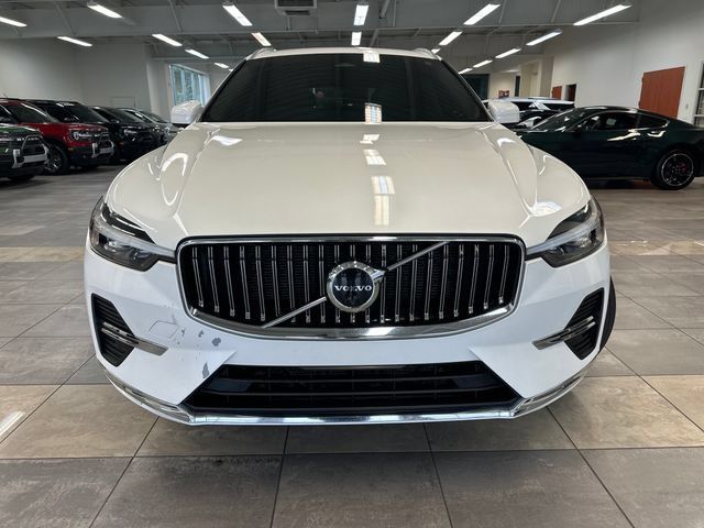 Used 2023 Volvo XC60 B5 Plus AWD/4WD image 17