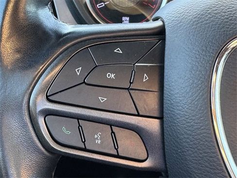 Used 2023 Dodge Challenger SXT image 17