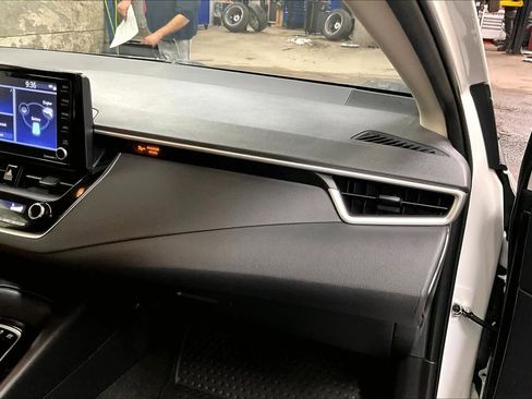 Certified 2022 Toyota Corolla LE image 17