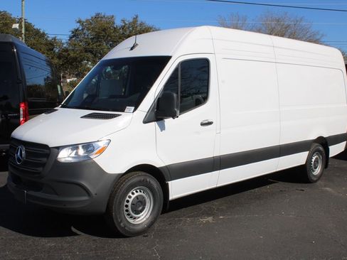 New 2026 Mercedes-Benz Sprinter 2500 image 13