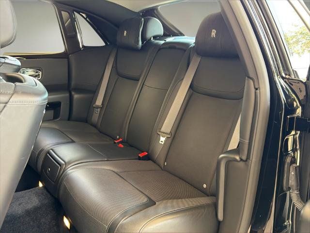 Certified 2018 Rolls-Royce Ghost RWD image 16
