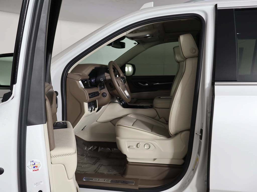 Used 2024 GMC Yukon Denali AWD/4WD image 37
