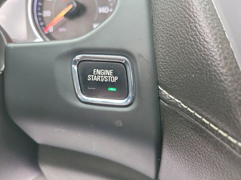 Certified 2023 GMC Acadia SLT FWD image 32