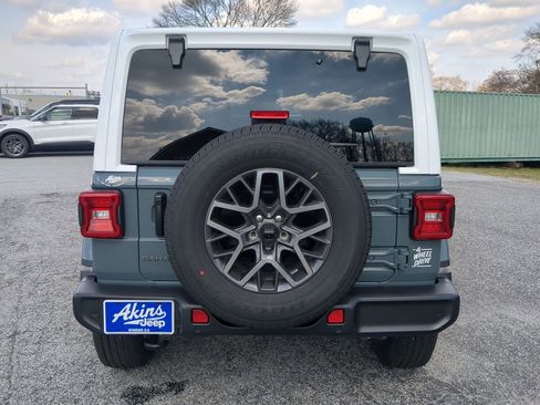New 2026 Jeep Wrangler Unlimited Sahara AWD/4WD image 4