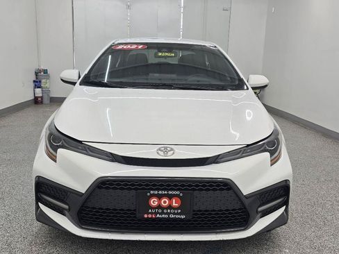 Used 2021 Toyota Corolla SE FWD image 2