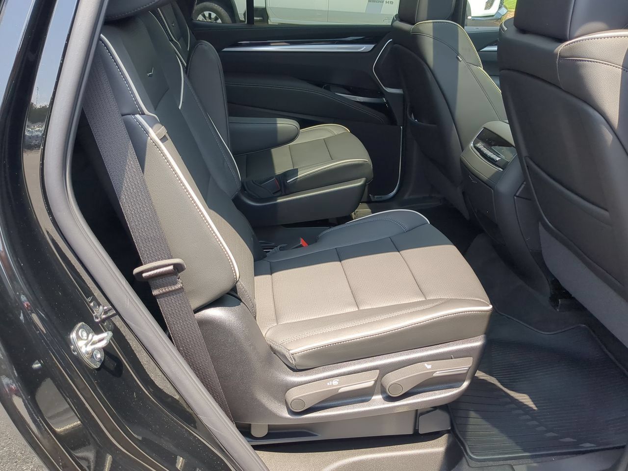 Used 2026 Cadillac Escalade Sport w/ Touring Package AWD/4WD image 28
