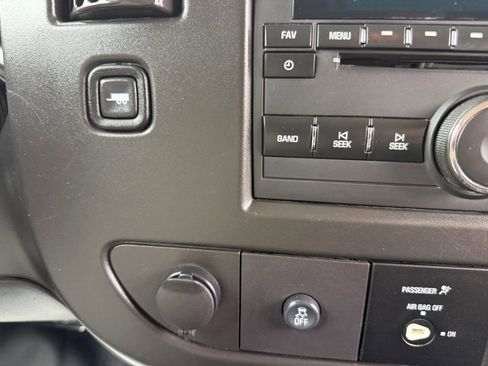 Used 2020 Chevrolet Express 3500 LS RWD image 24