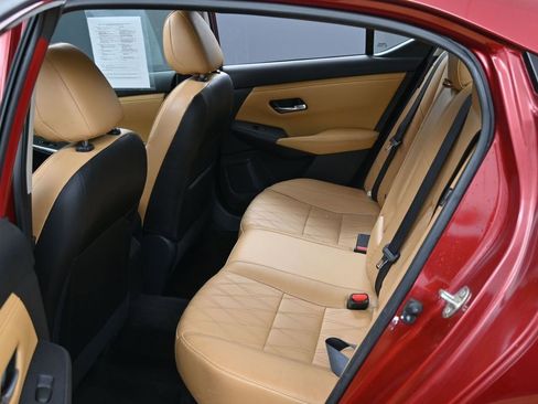 Used 2020 Nissan Sentra SV w/ SV Premium Package image 30