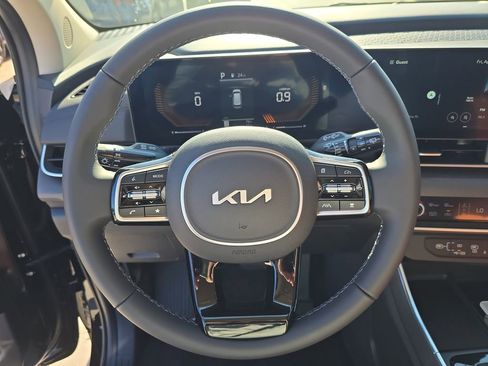 New 2026 Kia Carnival EX FWD image 31