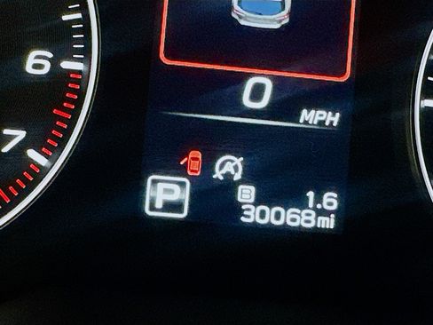 Used 2025 Subaru Outback Premium image 17