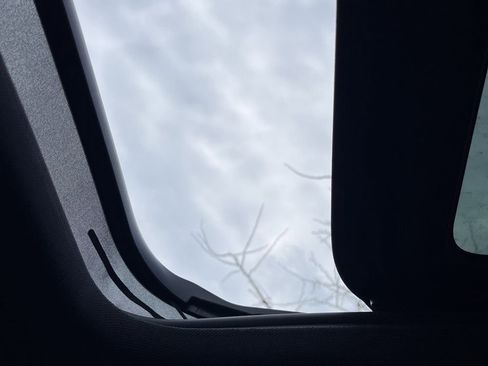 Used 2018 Audi Q3 2.0T Premium Plus w/ Premium Plus Package image 12