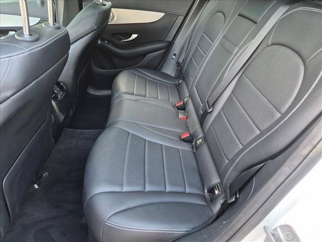 Used 2017 Mercedes-Benz GLC 300 4MATIC image 10