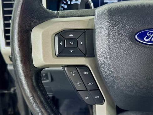 Used 2022 Ford F250 Lariat image 23