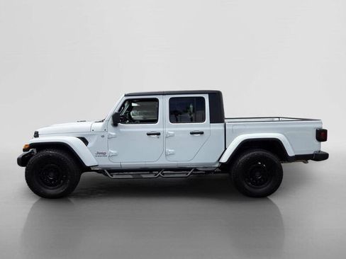 Used 2023 Jeep Gladiator Overland AWD/4WD image 2
