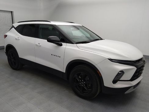 Used 2024 Chevrolet Blazer LT w/ Convenience Package image 11