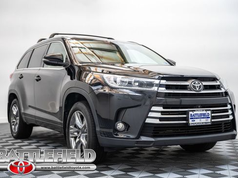 Used 2017 Toyota Highlander Limited Platinum AWD/4WD image 1