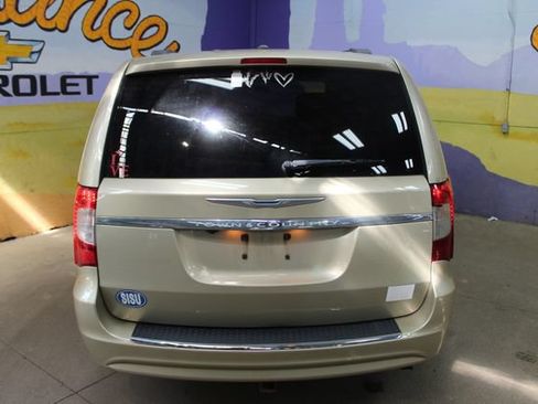 Used 2011 Chrysler Town & Country Touring w/ Security Group FWD image 7