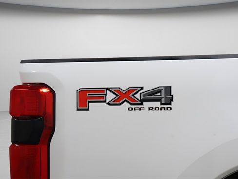 Used 2025 Ford F350 King Ranch image 32