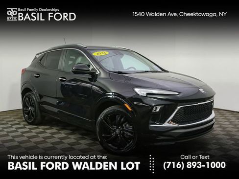 Used 2024 Buick Encore GX Sport Touring FWD image 1