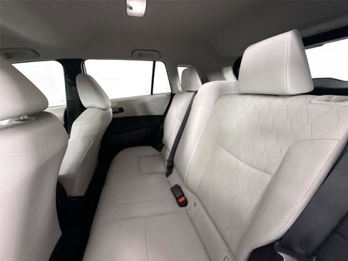 Certified 2024 Toyota Corolla Cross L FWD image 27