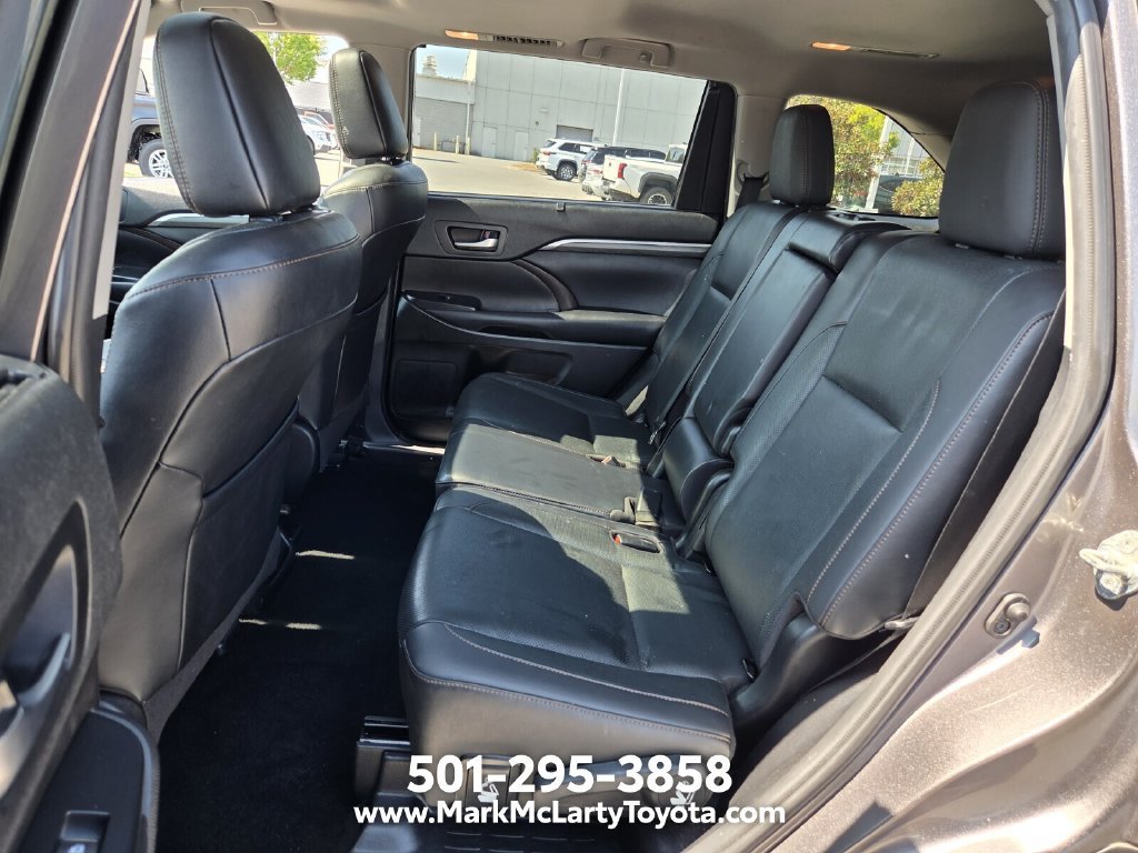 Used 2019 Toyota Highlander Limited FWD image 10