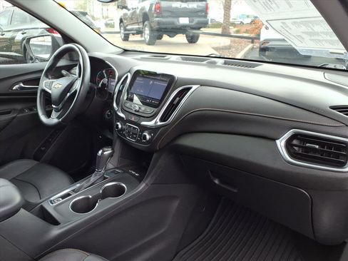 Used 2019 Chevrolet Equinox Premier image 11