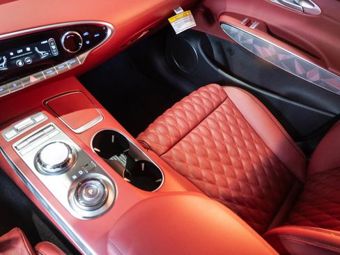 Used 2025 Genesis GV70 3.5T Sport w/ Sport Advanced Package image 25