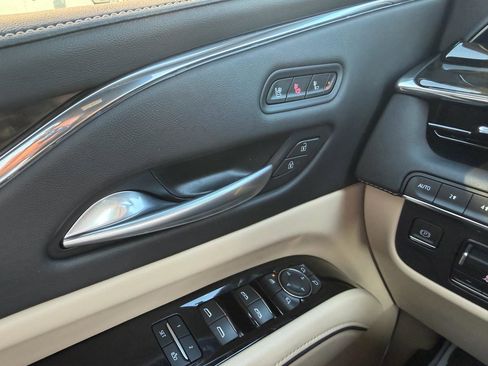 Used 2024 Cadillac Escalade ESV Premium Luxury w/ Performance Package image 18