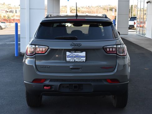 Used 2022 Jeep Compass Trailhawk w/ Trailhawk Convenience Group image 7