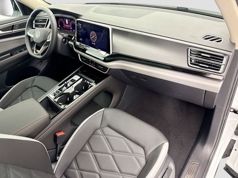 New 2026 Volkswagen Atlas Peak Edition AWD/4WD image 15