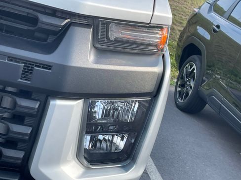 Used 2021 Chevrolet Silverado 2500 W/T AWD/4WD image 4