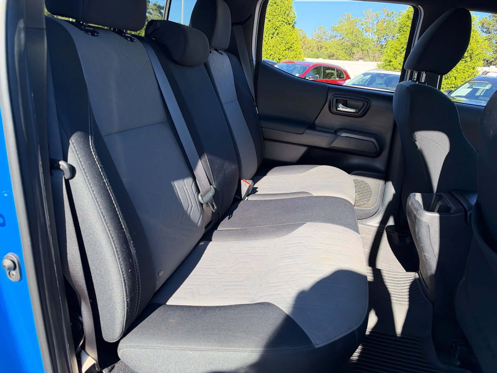 Used 2020 Toyota Tacoma TRD Off-Road AWD/4WD image 34