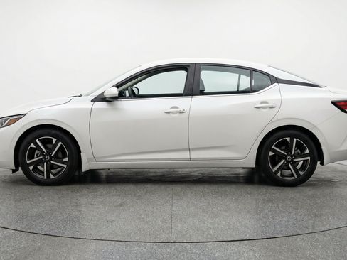 Used 2025 Nissan Sentra SV FWD image 5