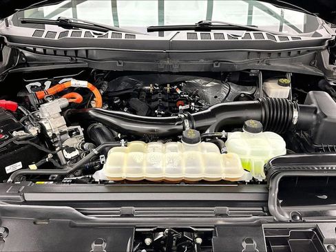 Certified 2024 Ford F150 Platinum w/ Equipment Group 703A Plus AWD/4WD image 10