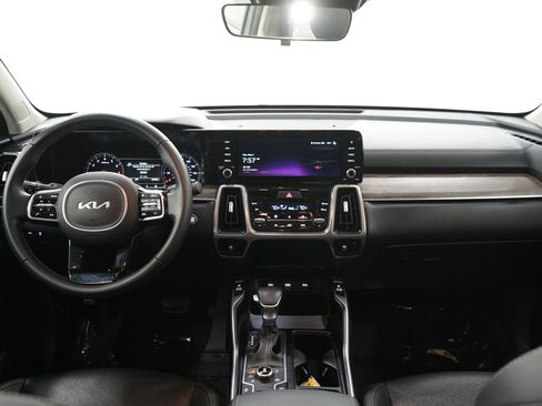 Used 2022 Kia Sorento S AWD/4WD image 13