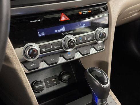 Used 2020 Hyundai Elantra Value Edition FWD image 18