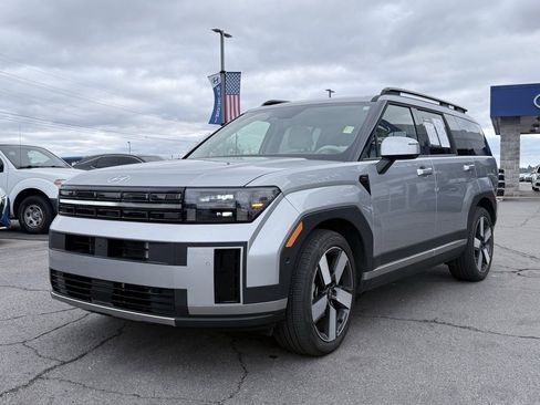 Used 2024 Hyundai Santa Fe Limited image 3