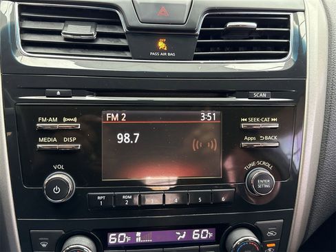 Used 2015 Nissan Altima 2.5 SV image 25