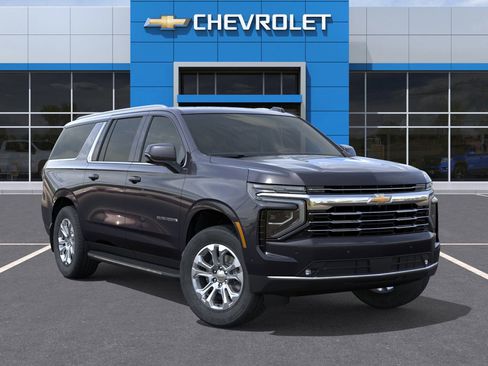 New 2026 Chevrolet Suburban LT image 7