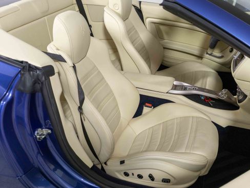 Used 2010 Ferrari California image 38