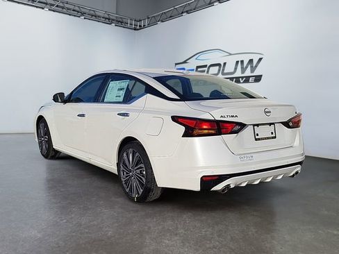 Certified 2025 Nissan Altima 2.5 SL image 5