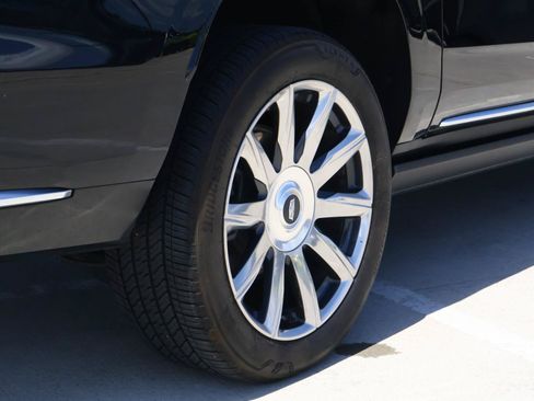 Certified 2024 Cadillac Escalade ESV Premium Luxury Platinum AWD/4WD image 12