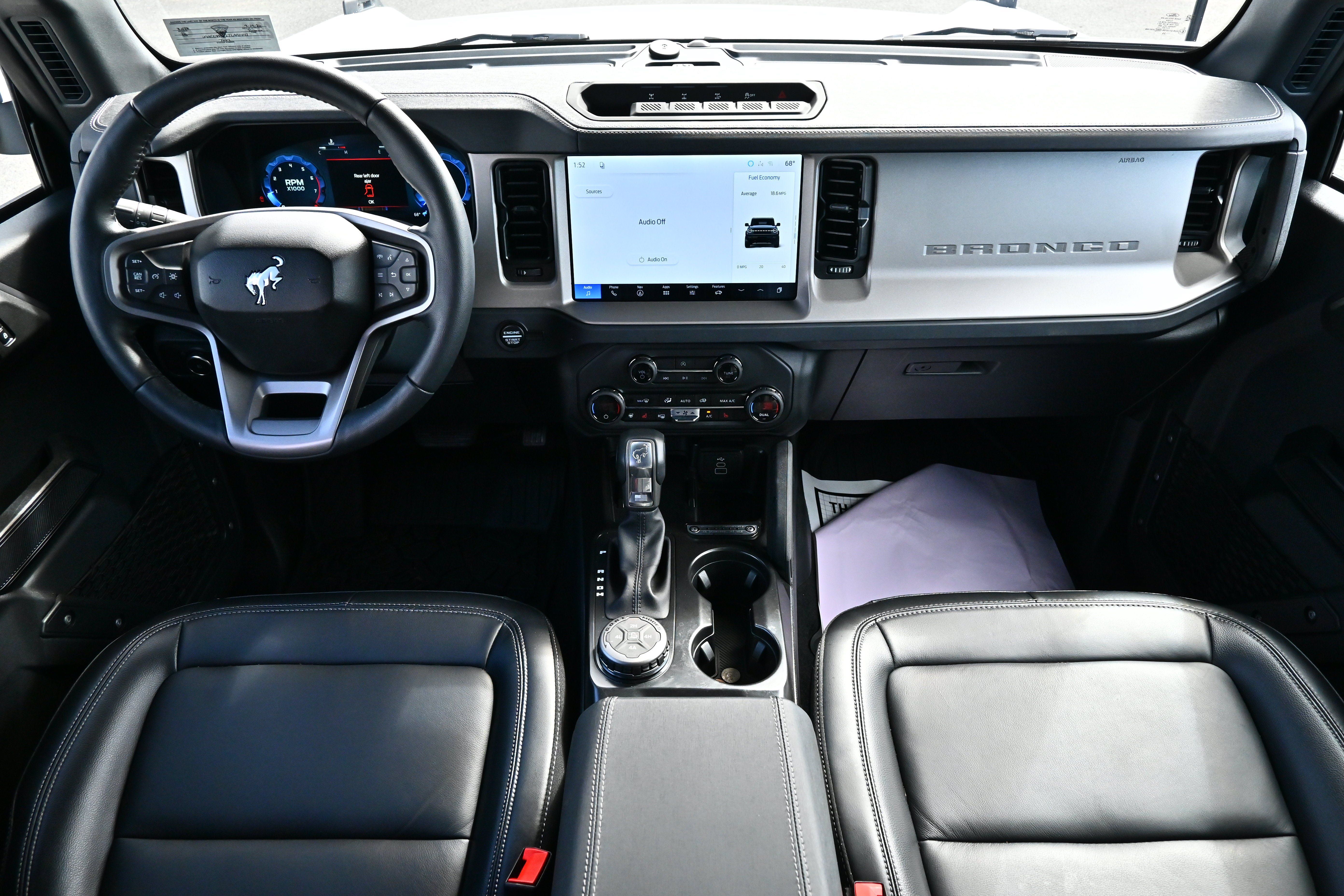 Used 2026 Ford Bronco Outer Banks w/ Sasquatch Package AWD/4WD image 18