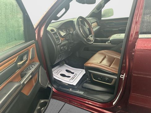 Used 2019 RAM 1500 Limited AWD/4WD image 2