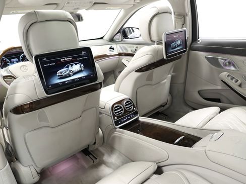 Used 2016 Mercedes-Benz Maybach S 600 Sedan 4D image 4
