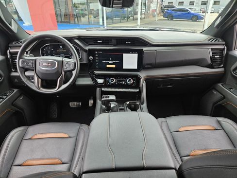 Used 2023 GMC Sierra 1500 AT4 w/ AT4 Premium Package AWD/4WD image 13