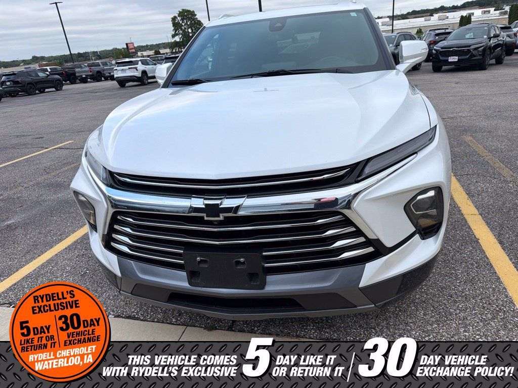Used 2023 Chevrolet Blazer Premier w/ Driver Confidence II Package AWD/4WD image 2